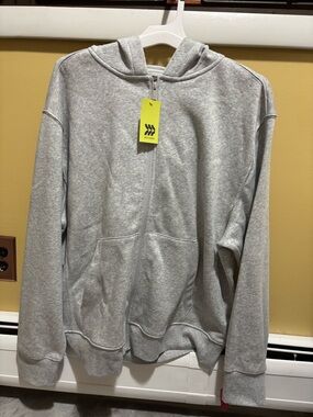 Men's  Gray Full-Zip Hoodie large w tags,sweatpants med w tags,skull bottle